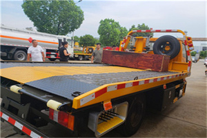 水富附近拖车电话号码服务