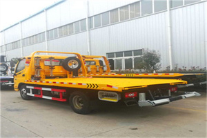 水富附近拖车救援搭电